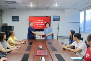 深化校企合作，共创美好未来 —— 集美大学与精艺达共建实习实践基地签约仪式圆满举行